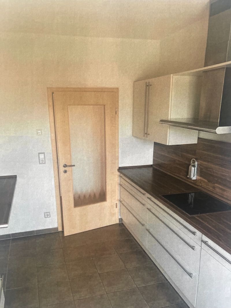 Bad Gottleuba-Berggießhübel: Zwei MFH, 777 m², mit 10 WOHNEINHEITEN und Garagen.
